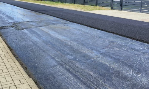 Nowy asfalt na ul. Żołnierzy Wojska Polskiego – zakończono prace na 150-metrowym odcinku